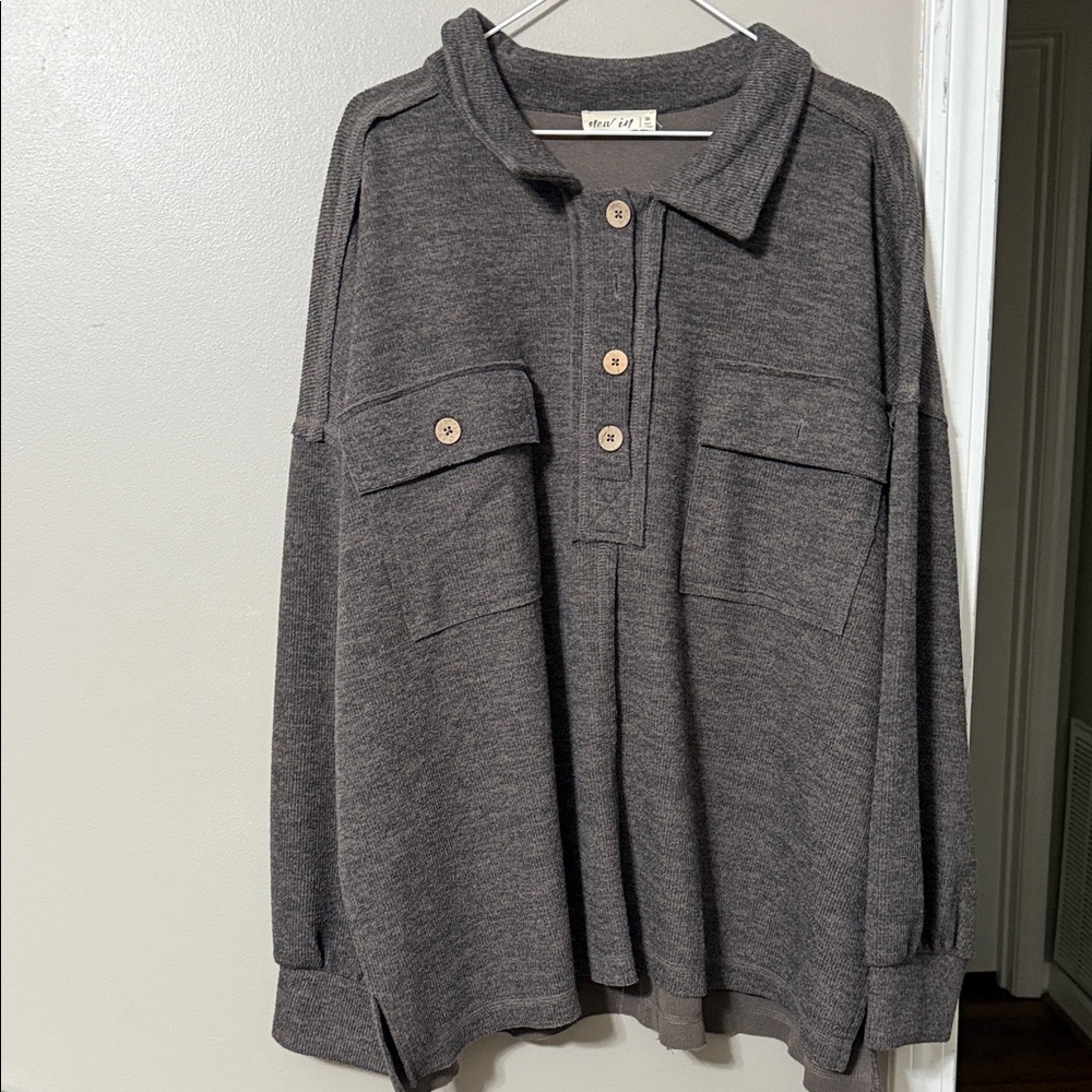 Women's Gray Button-Up Blouse